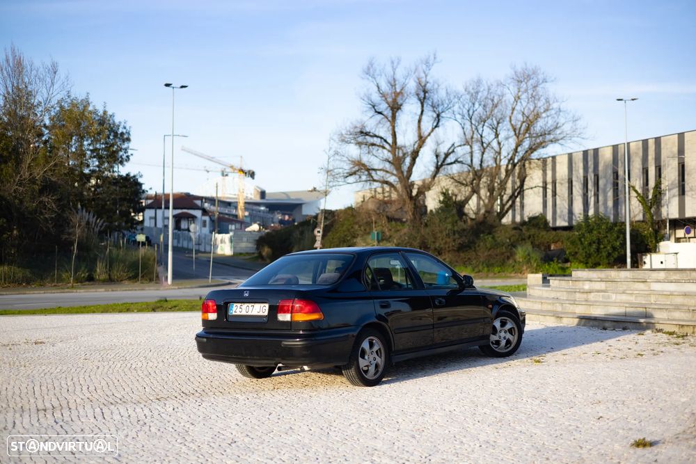 Honda Civic 1.6 VTi - 2