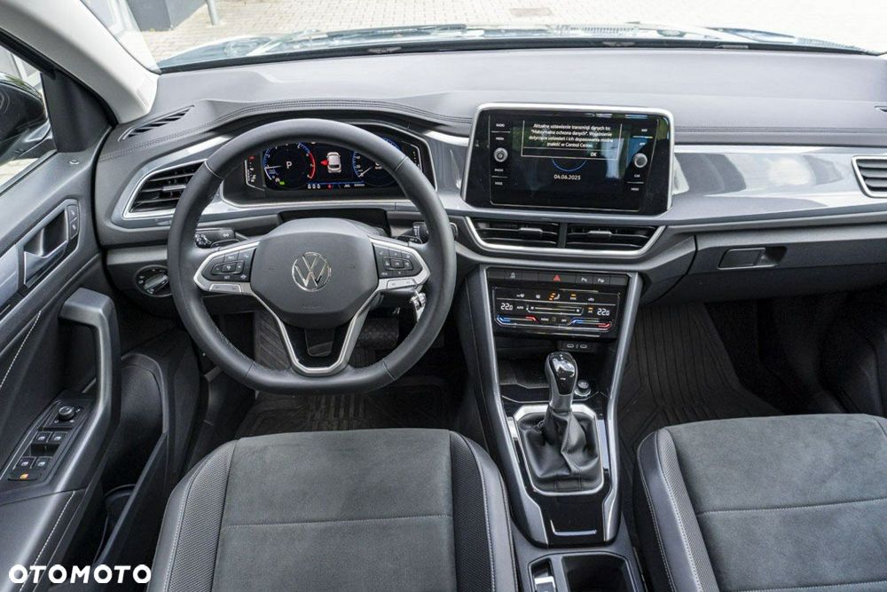 Volkswagen T-Roc - 14