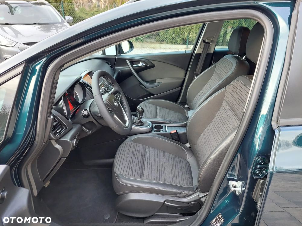 Opel Astra 1.4 Turbo Exklusiv - 9