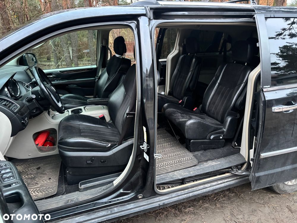 Lancia Voyager 2.8CRD Platinum - 11