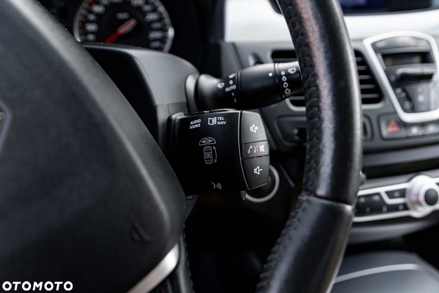 Renault Laguna Coupe TCe 170 - 24