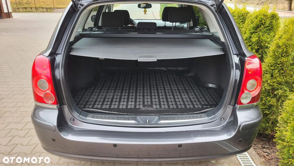 Toyota Avensis 1.8 VVT-i Executive - 12