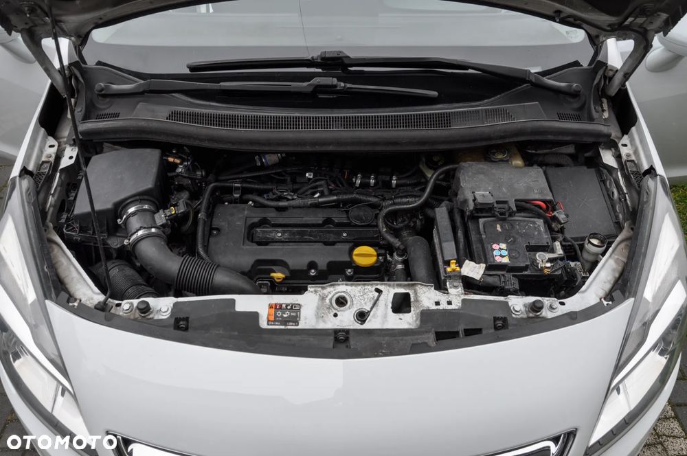 Opel Meriva 1.4 T Cosmo - 28