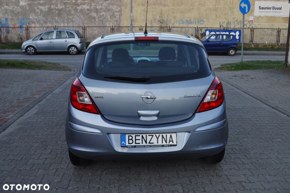 Opel Corsa 1.2 16V Essentia - 8