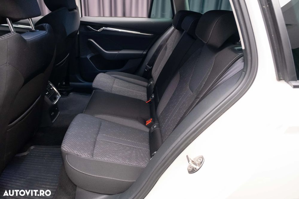 Skoda Octavia 2.0 TDI DSG 4X4 Style - 25