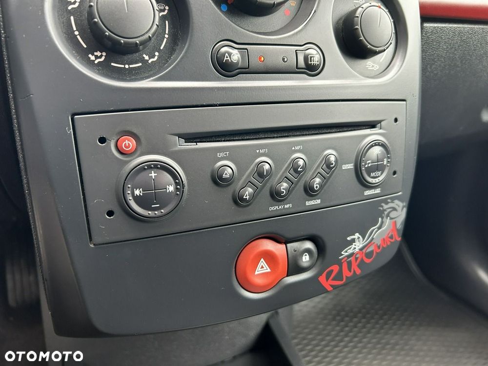 Renault Clio - 12