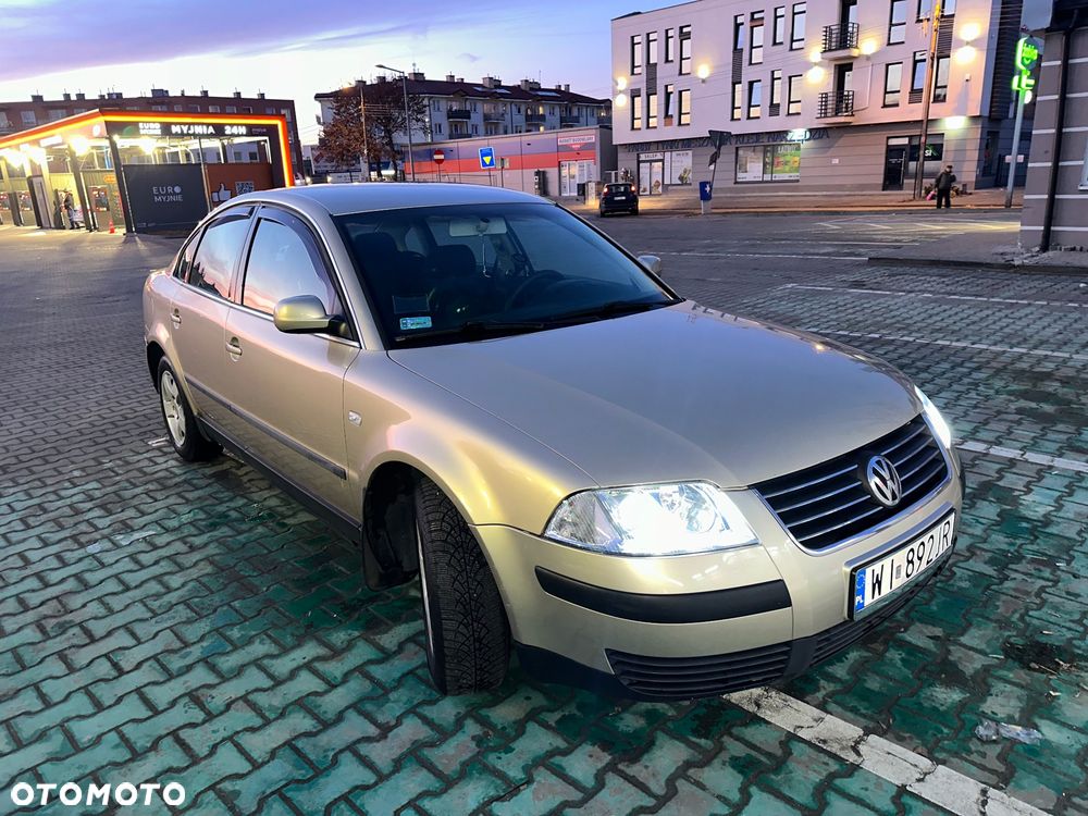 Volkswagen Passat 1.9 TDI Comfortline - 8