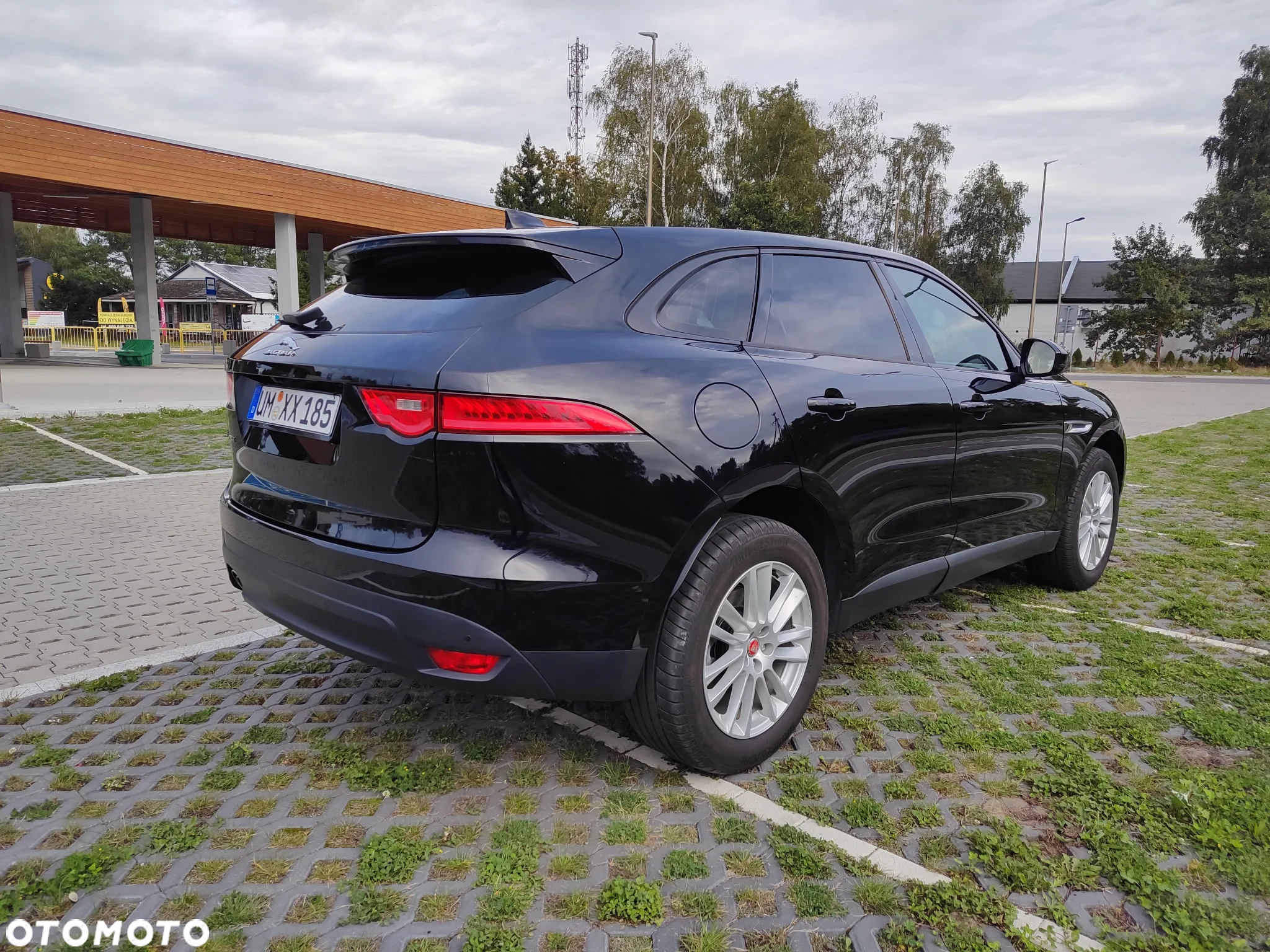 Jaguar F-Pace 2.0 i4D AWD Pure - 6