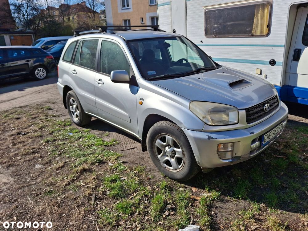 Toyota RAV4 - 1