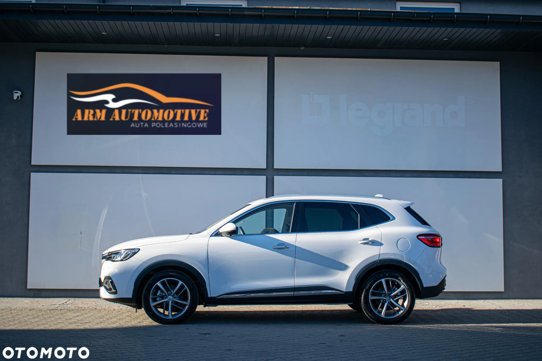 MG HS 1.5 T-GDI Exclusive - 2