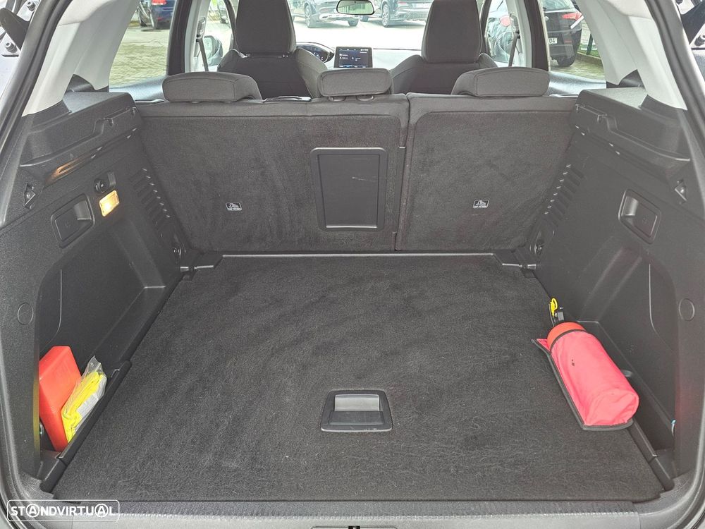 Peugeot 3008 1.5 BlueHDi Allure Pack EAT8 - 19