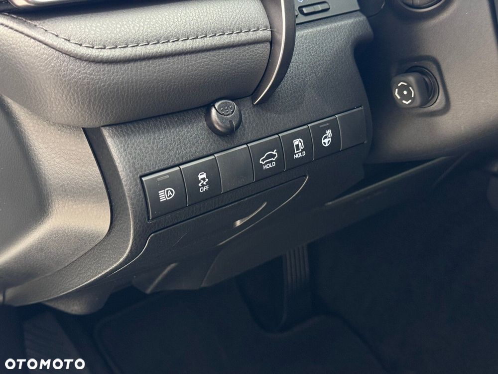 Toyota Camry - 21