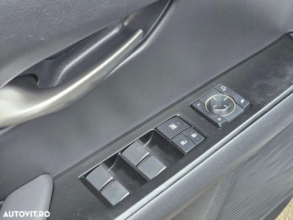 Lexus UX 250h Business Edition - 7