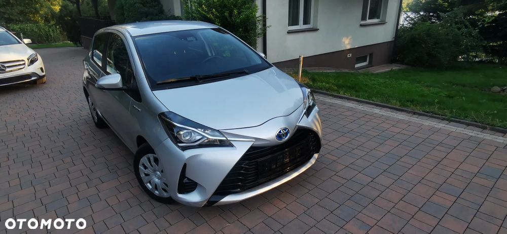 Toyota Yaris Hybrid 100 Active EU6 - 1