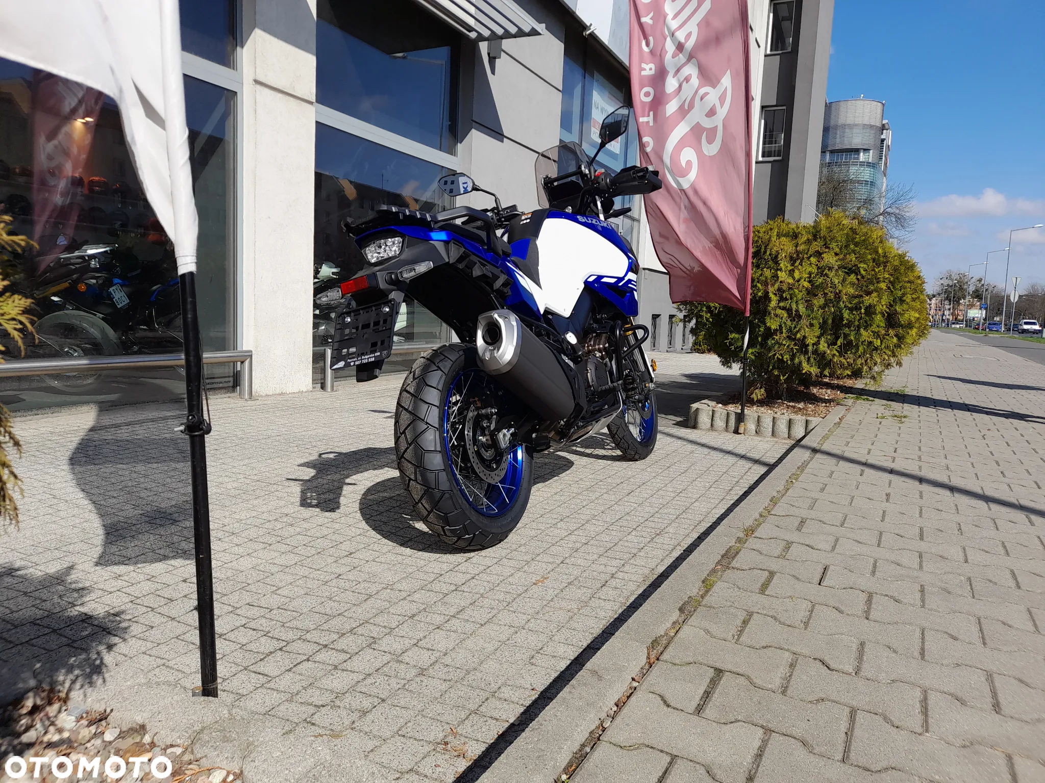 Suzuki V-STROM - 4