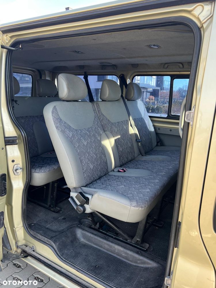 Opel Vivaro - 8