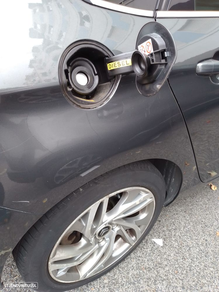 Citroën C4 1.6 e-HDi Exclusive CMP6 - 4