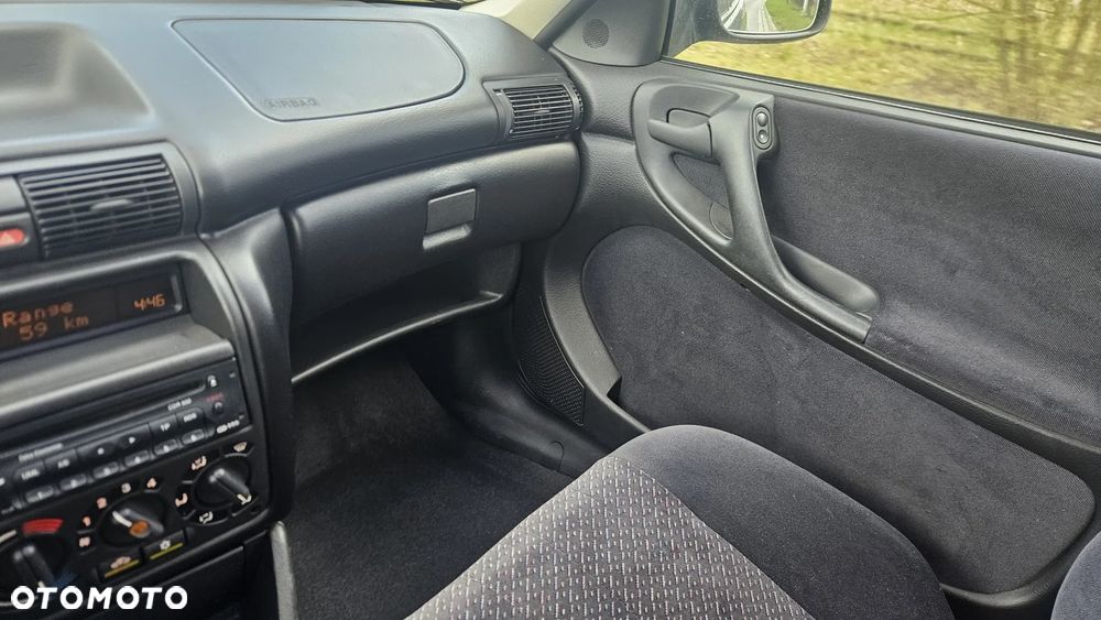 Opel Astra 1.6 16V Dream - 8