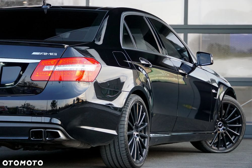 Mercedes-Benz Klasa E 63 AMG AMG Speedshift 7G-MCT - 13
