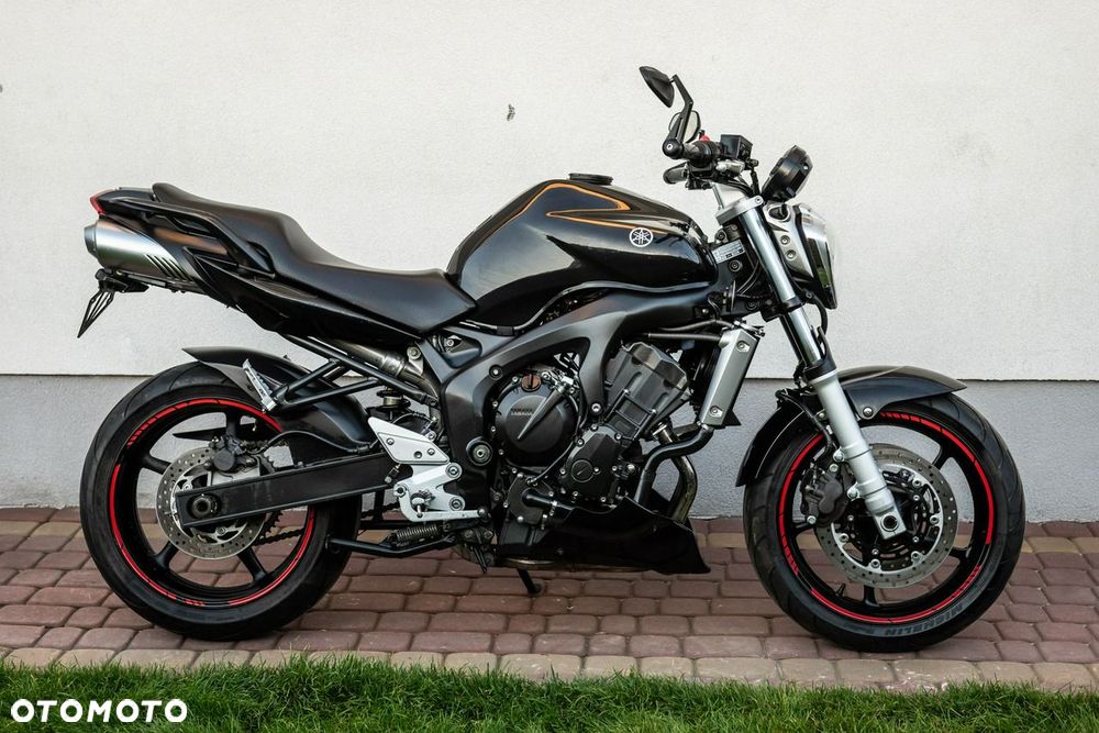 Yamaha FZ - 2