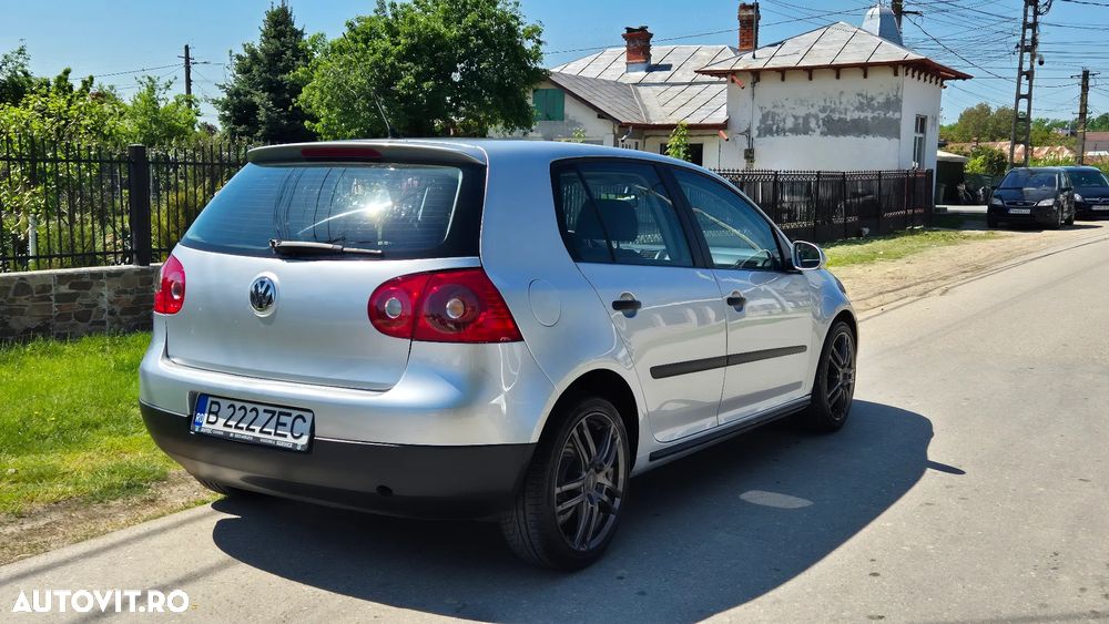 Volkswagen Golf 1.9TDI Highline - 4