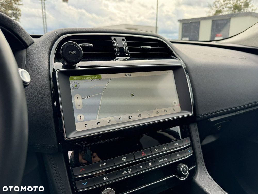 Jaguar F-Pace 2.0 i4D AWD Prestige - 26