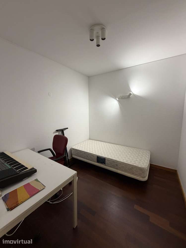 Apartamento T2 no Porto - Zona Universitária | Garagem | 950€/mês - Grande imagem: 3/6