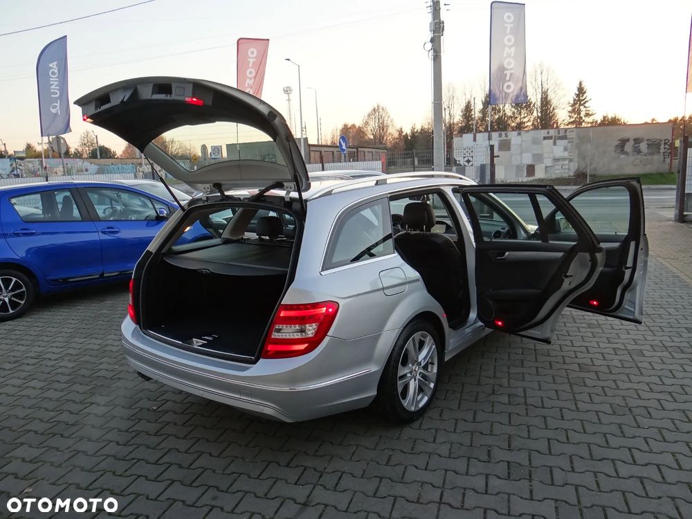 Mercedes-Benz Klasa C 180 CGI BlueEff Avantgarde - 15