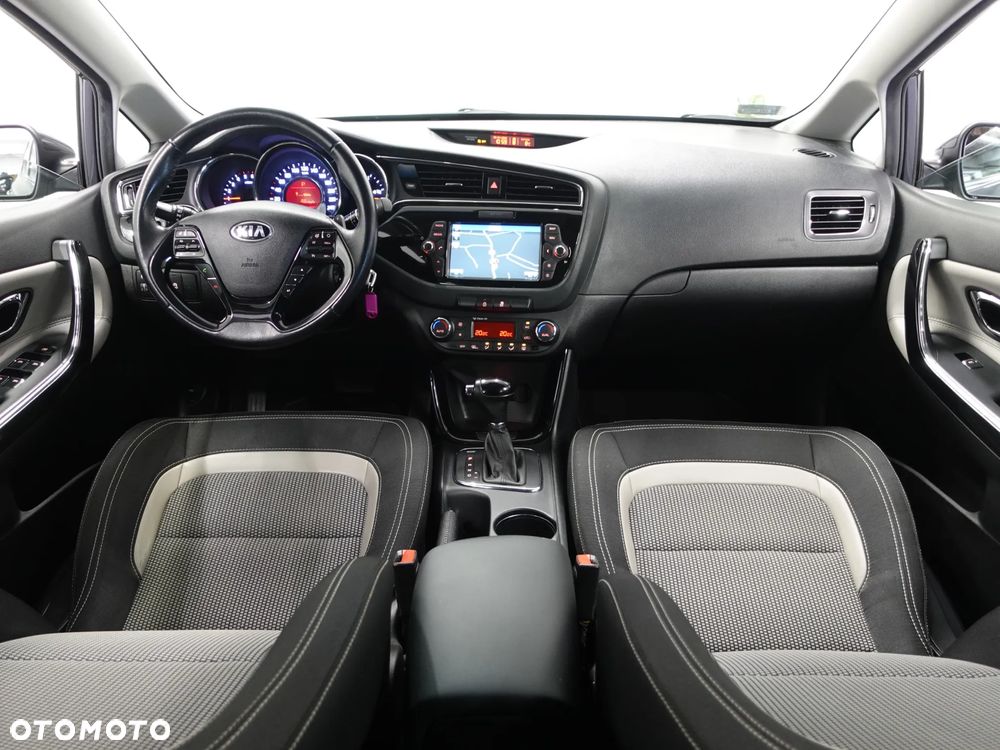 Kia Ceed 1.6 CRDi 136 DCT ISG Spirit - 28