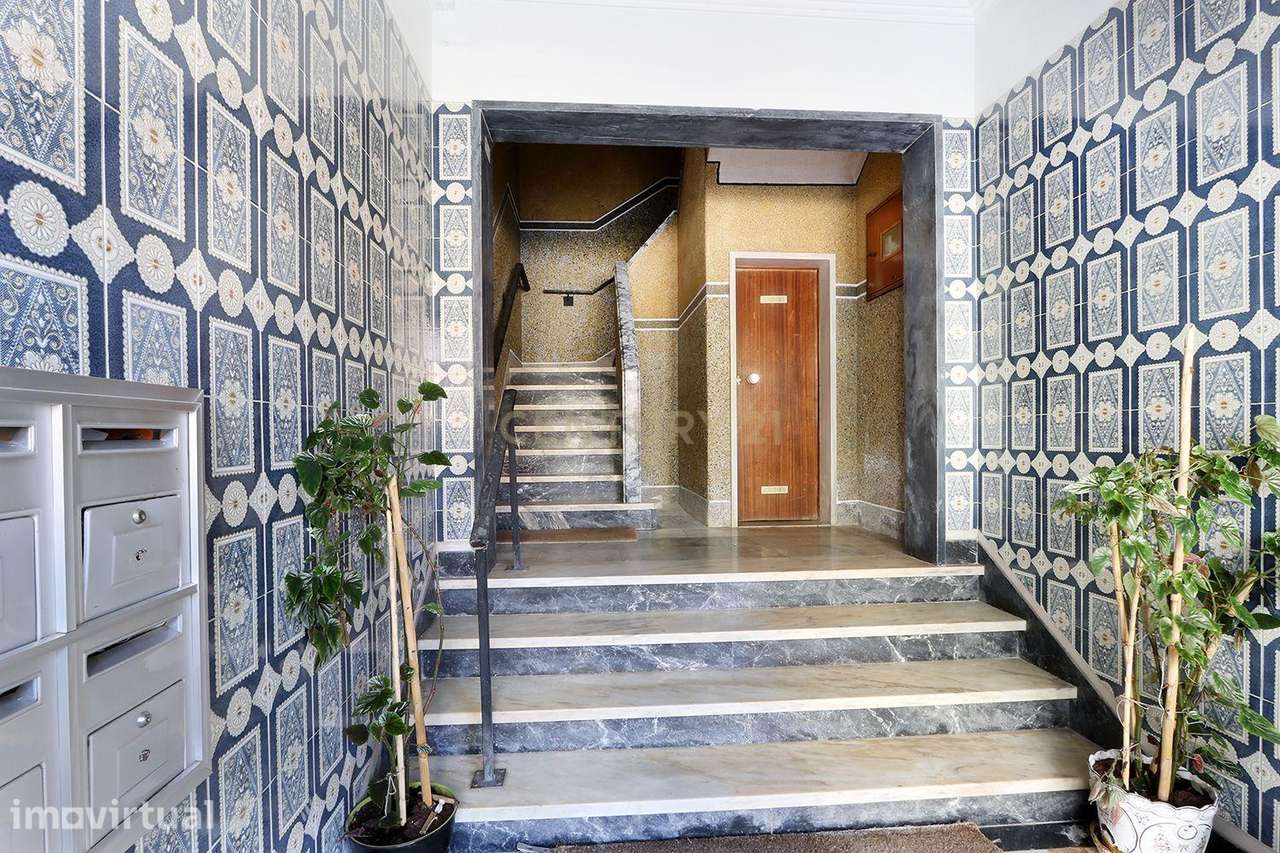 Apartamento T2 com excelente localização entre Mercês e Mem Martins. - Grande imagem: 3/19