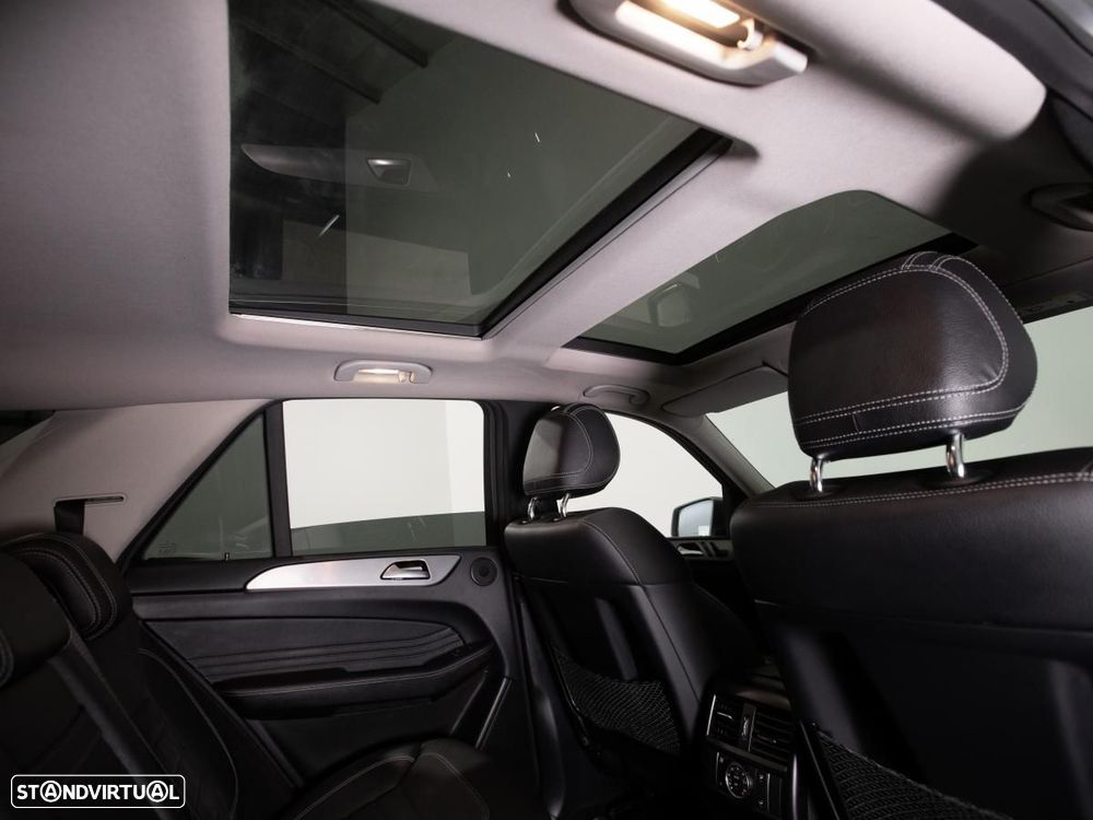 Mercedes-Benz ML 350 — fotografia 14