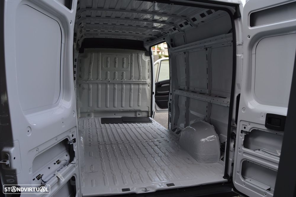 Peugeot Boxer 2.2 BlueHDi 335 L3 CD - 16