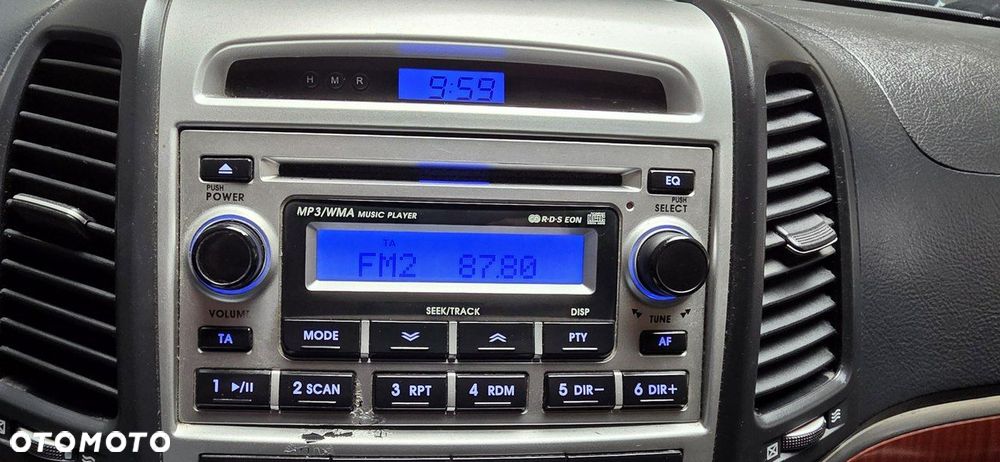 Hyundai Grand Santa Fe - 21