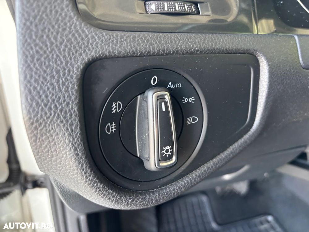 Volkswagen Golf 1.0 TSI DSG Comfortline - 24