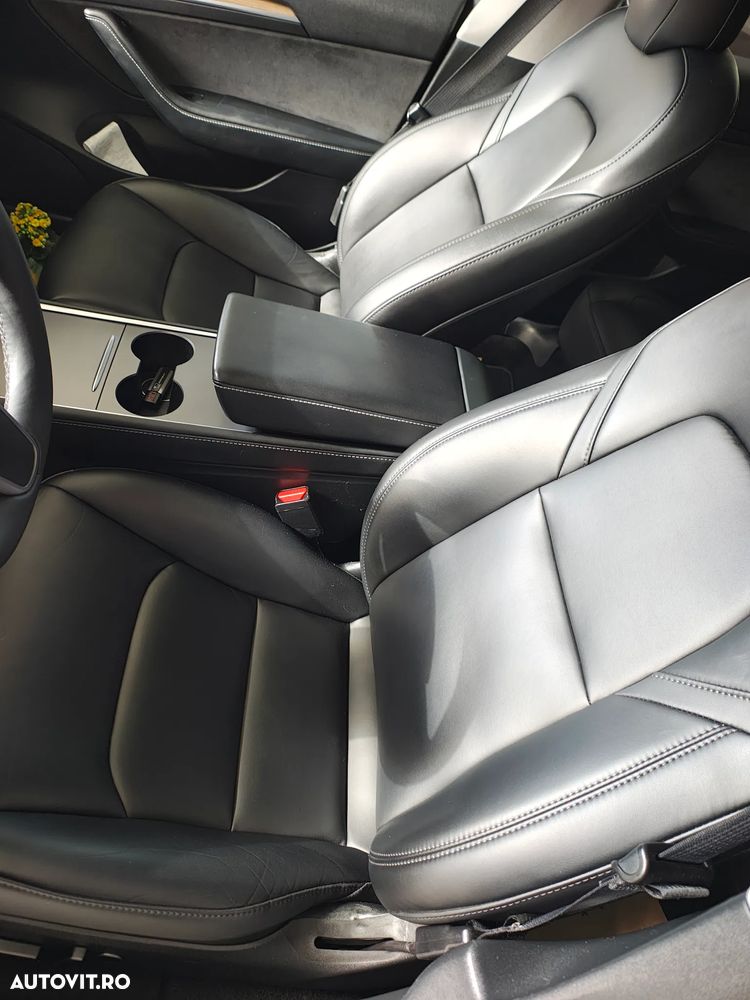 Tesla Model 3 - 11