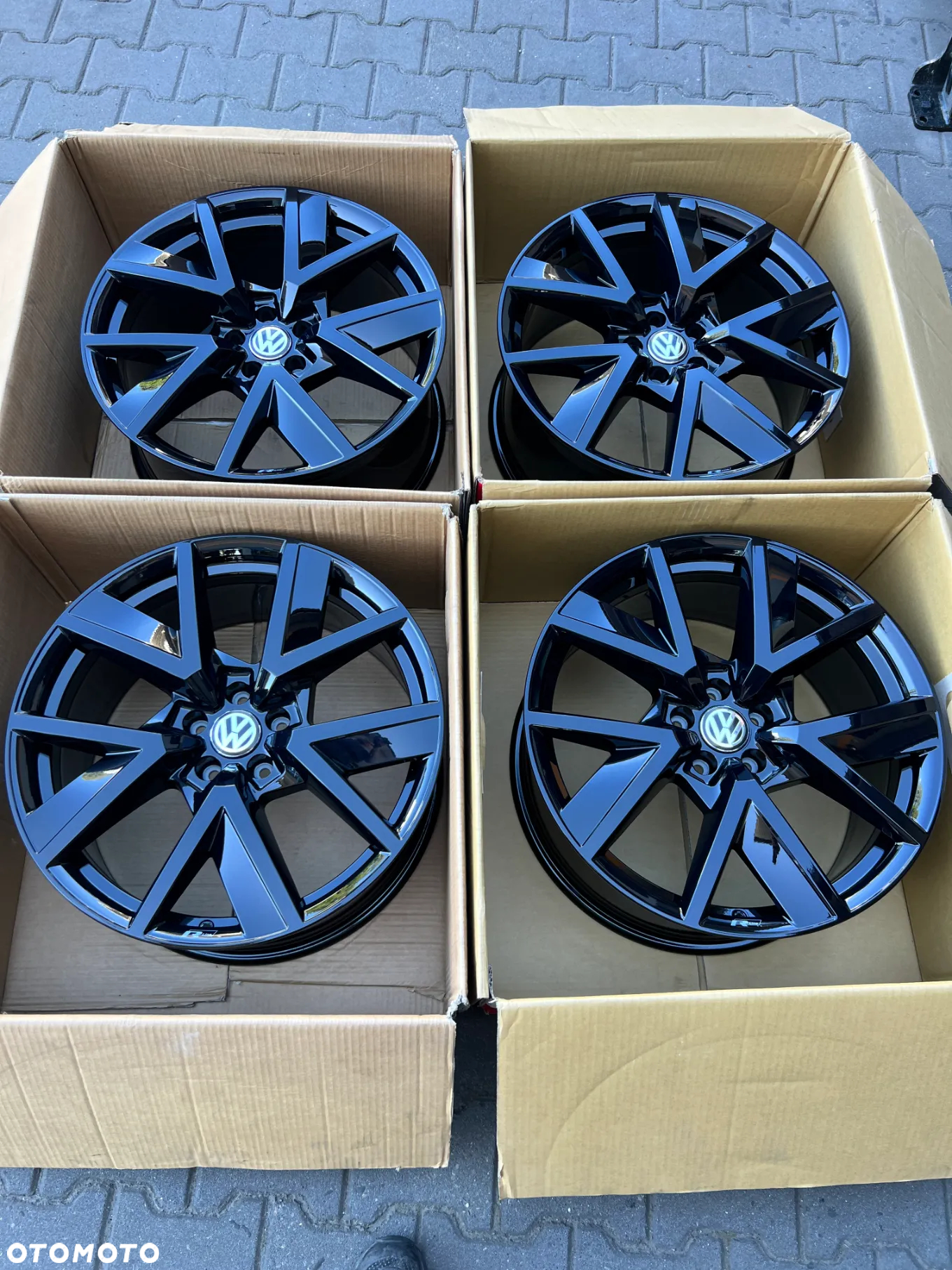 Oryginalne Felgi VW Touareg Atlas R-line Blac Piano 20'' 760601025Q - 2
