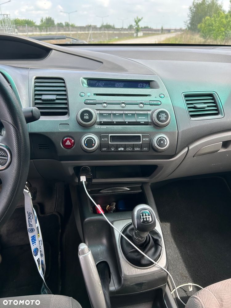 Honda Civic 1.8 Comfort - 22
