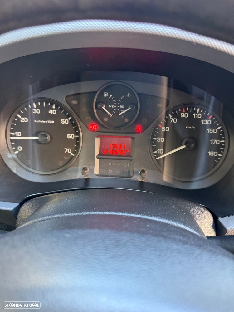 Peugeot Partner 1.6 Hdi L1 - 3 lugares - 2014 - 18