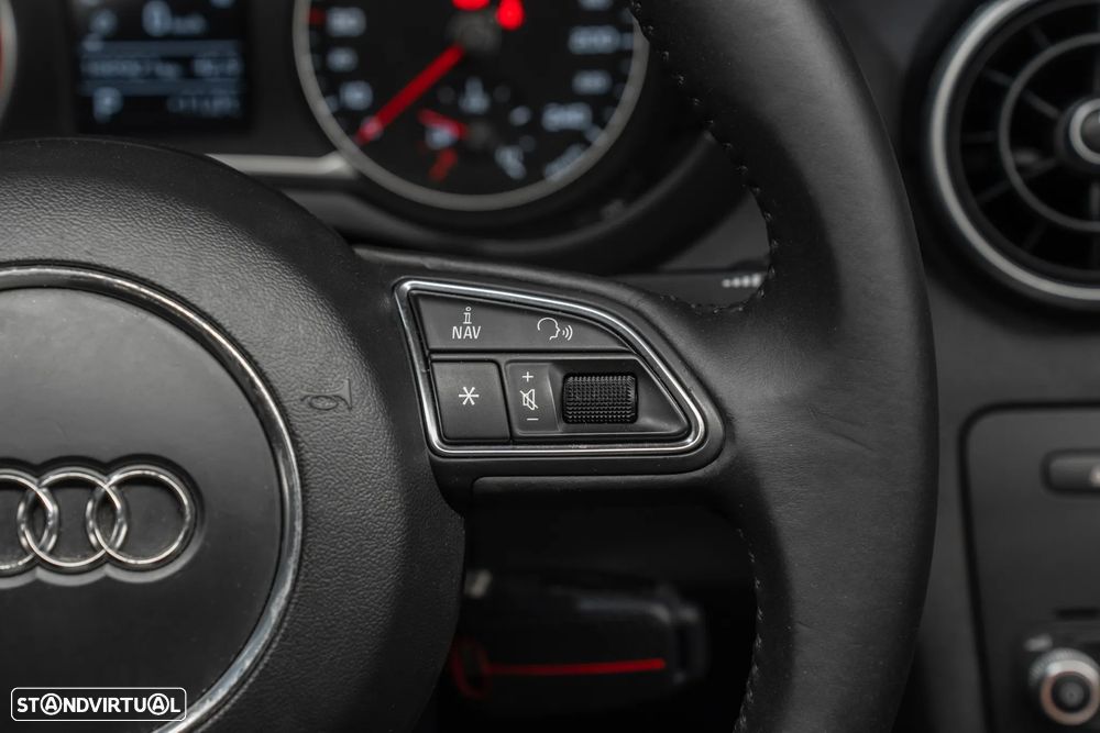 Audi A1 1.6 TDI S tronic S line Sport Pack - 13