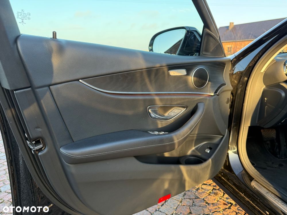 Mercedes-Benz Klasa E 220 d 9G-TRONIC Avantgarde - 13