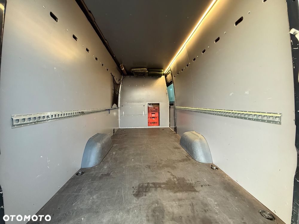 Mercedes-Benz Sprinter 319CDI - 26