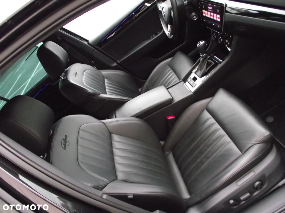 Skoda Superb 2.0 TDI L&K DSG - 19