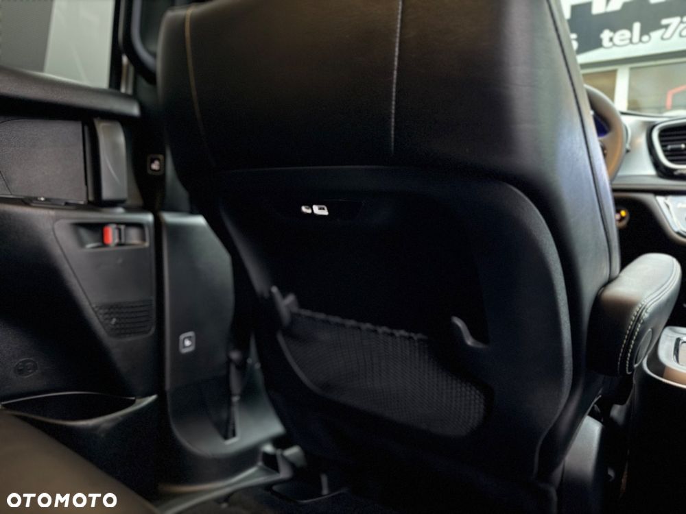 Chrysler Pacifica - 34