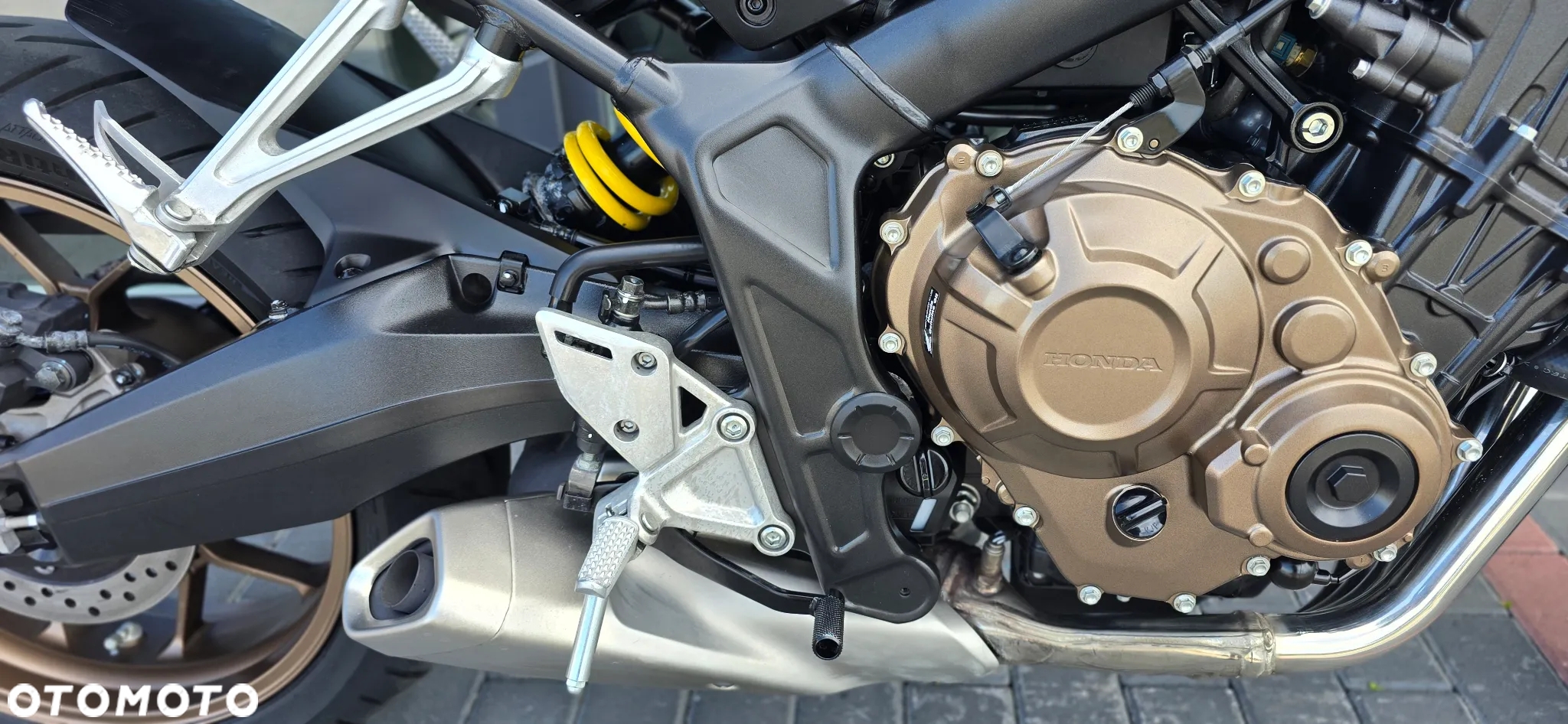 Honda CB - 12