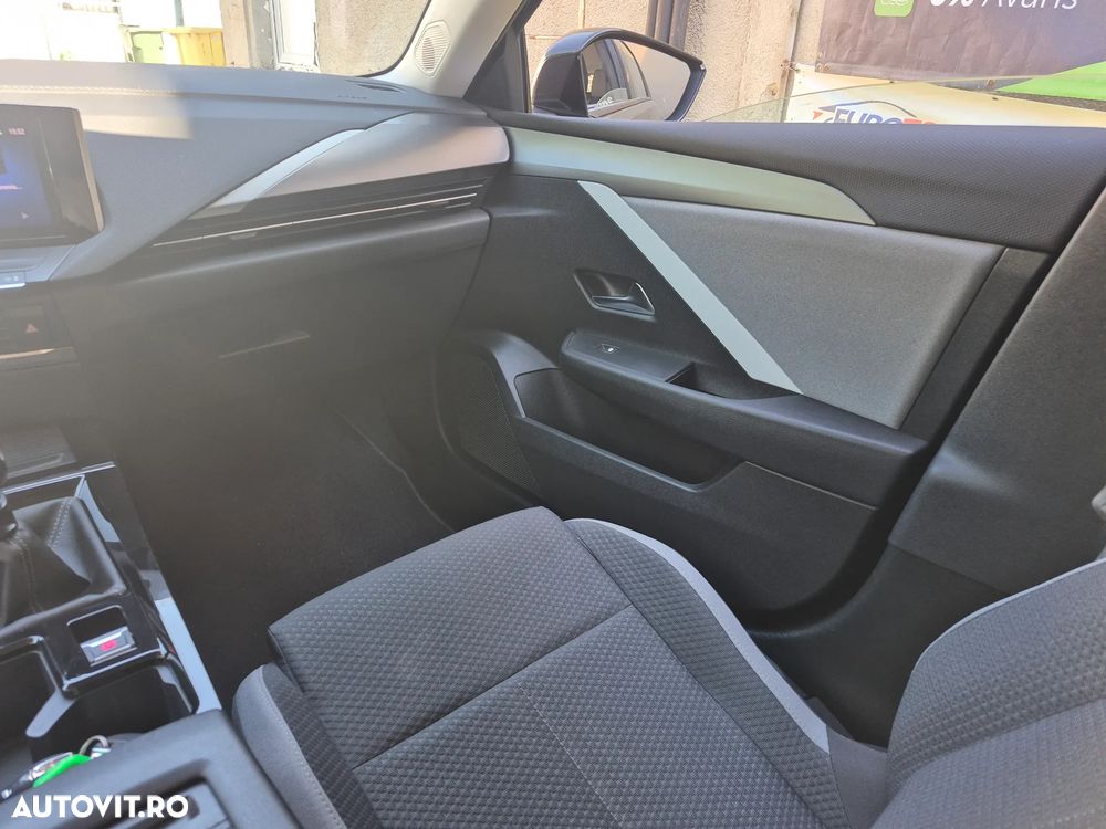 Opel Astra Sports Tourer 1.2 Turbo Business Edition - 17