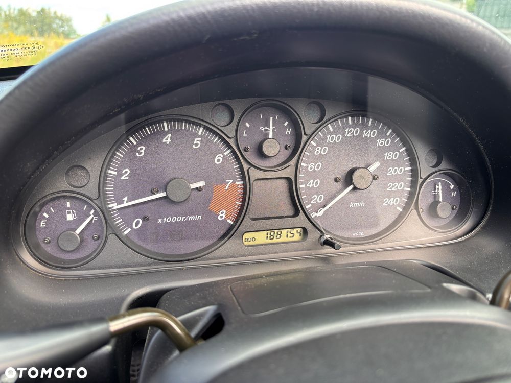 Mazda MX-5 1.6 16V - 12