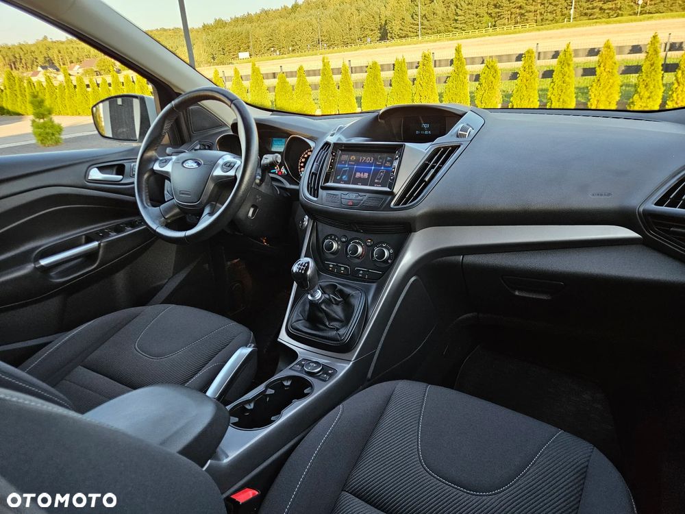 Ford Kuga - 24