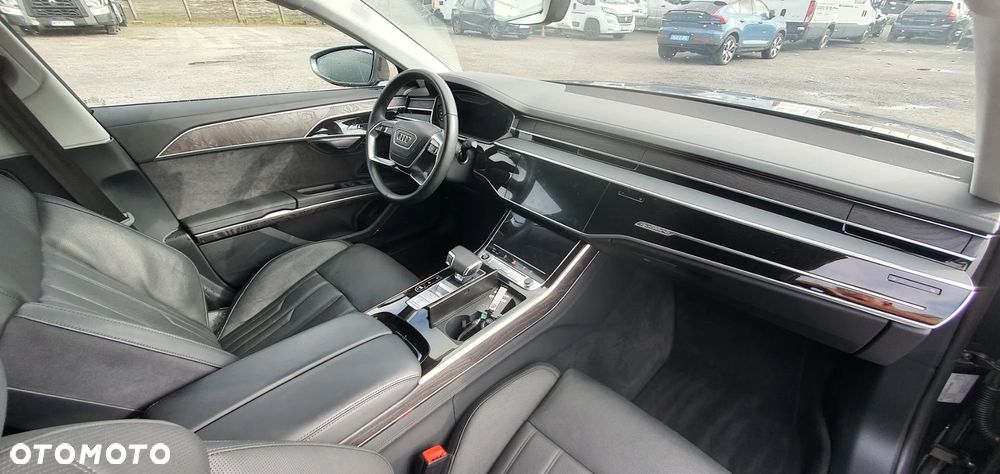 Audi A8 55 TFSI quattro tiptronic - 26