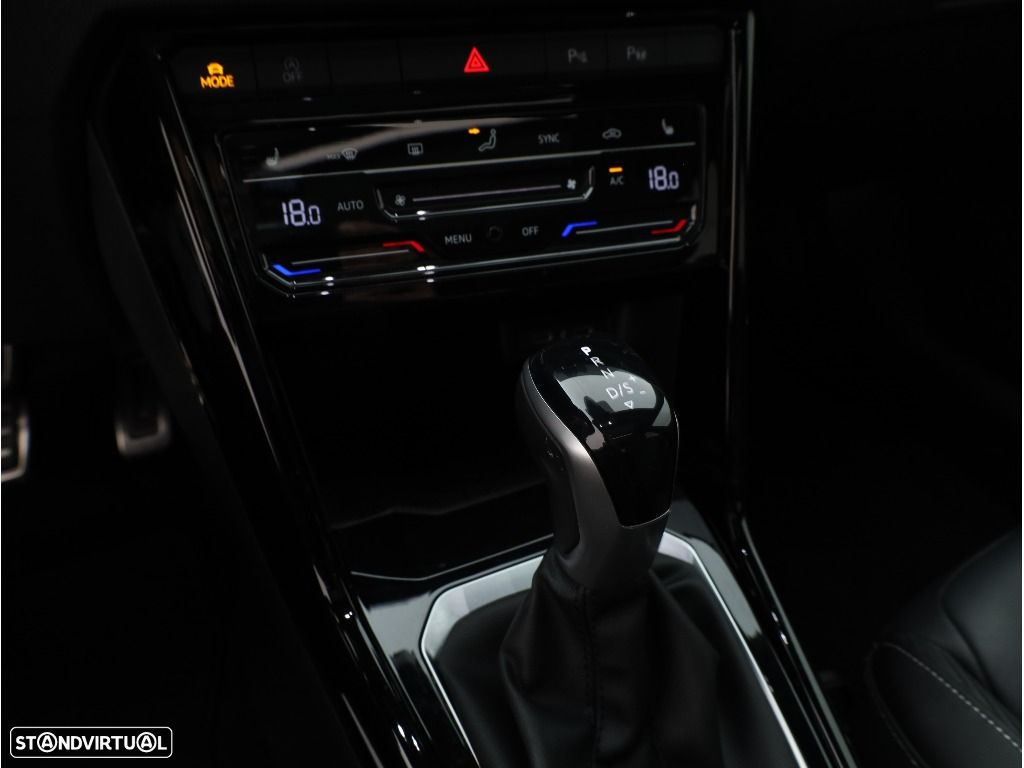 VW T-Roc 2.0 TDI R-Line DSG - 33