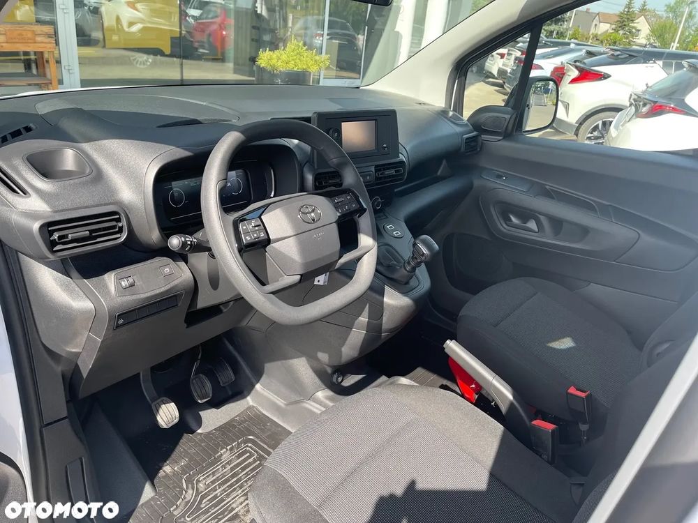 Toyota Proace City - 8